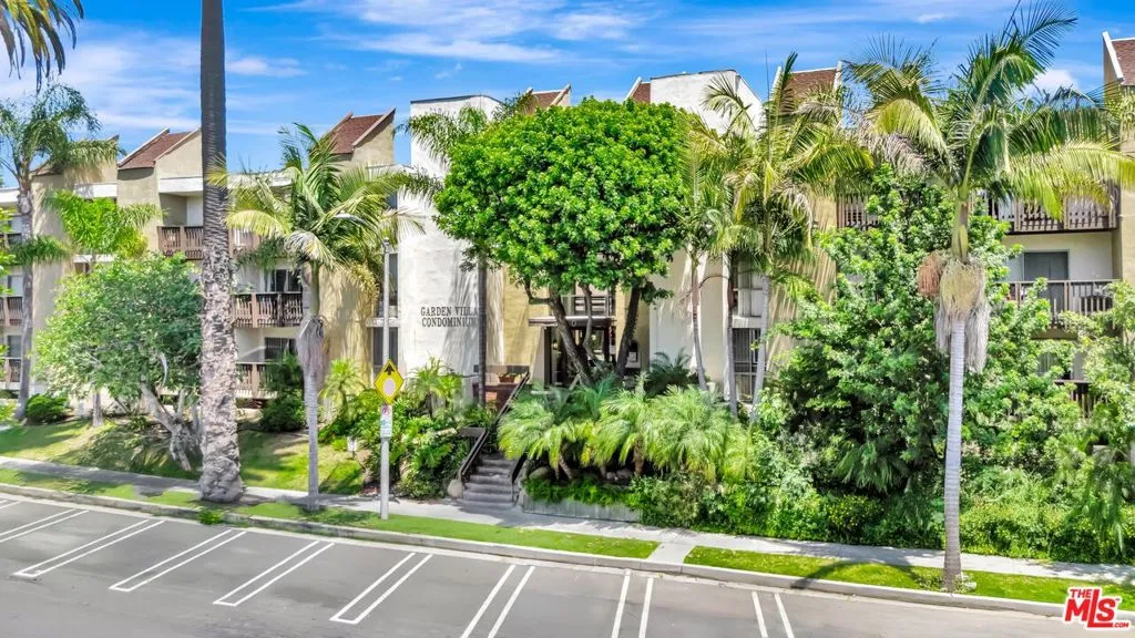 320 S Ardmore Avenue 236, Los Angeles, California 90020 home-pic-37